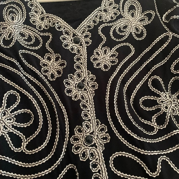 Once Again Black Embroidered Jacket - Picture 4 of 9